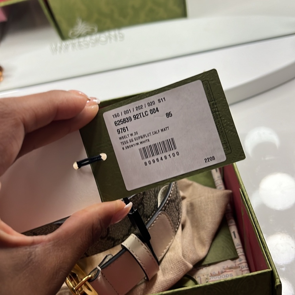 Gucci Belt Tag with box - Picture 7 of 7